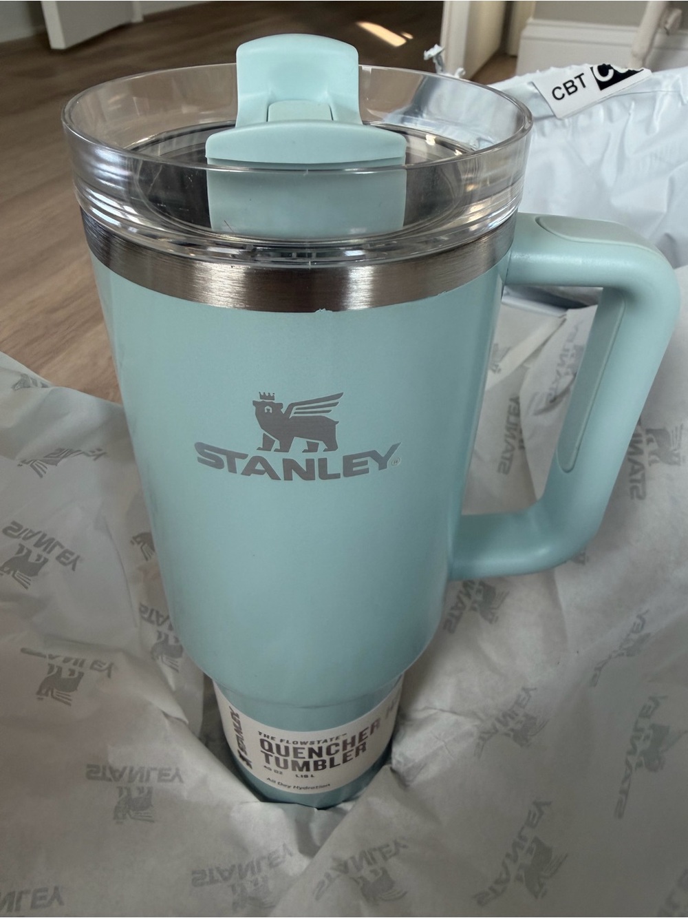 Stanley frost Mint 40 oz! Travel Tumbler with Handle and Straw! New in box - Picture 3 of 5